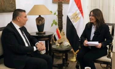 وزيرة الثقافة 