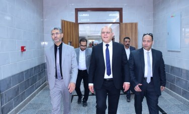 رئيس جامعة سوهاج يتفقد مستشفى طب وجراحة الفم والأسنان 