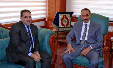 مدير أمن سوهاج يهنئ المحافظ 