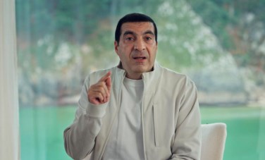 الداعية الإسلامي عمرو خالد