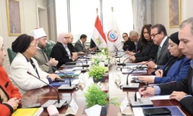 وزير الصحة يجتمع مع وزيري الأوقاف والثقافة 