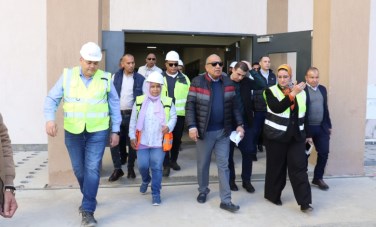 وزير الكهرباء يتفقد محطة الربط المصري السعودي ببدر تمهيدًا لإطلاق التيار