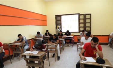 طلاب الثانوية العامة 