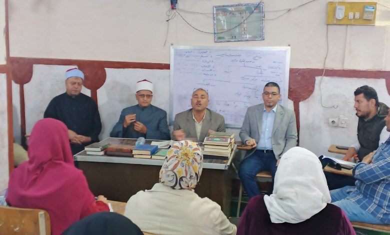 وكيل وزارة الأوقاف بسوهاج يتفقد مركز الدراسات الإسلامية 