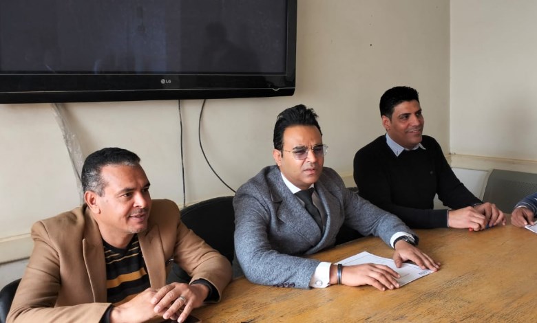 الدكتور عمرو دويدار وكيل وزارة الصحة بسوهاج 