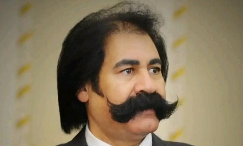 الدكتور أحمد منصور