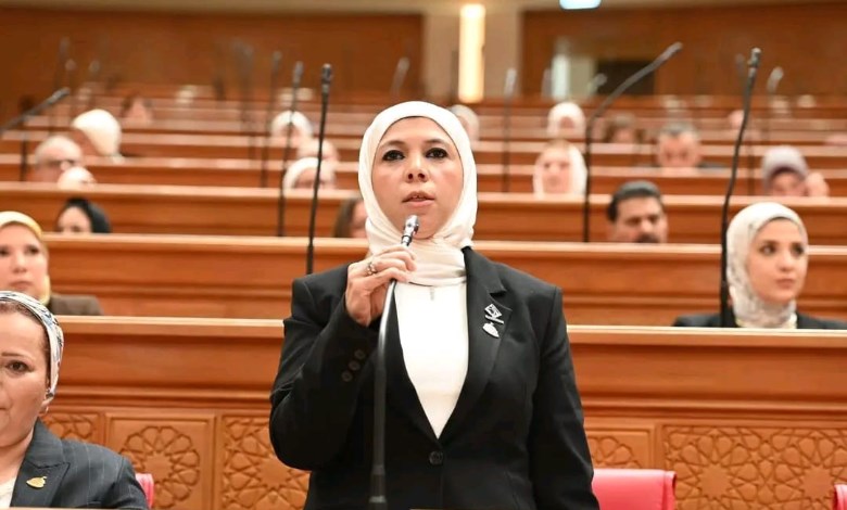 مريم عزب 