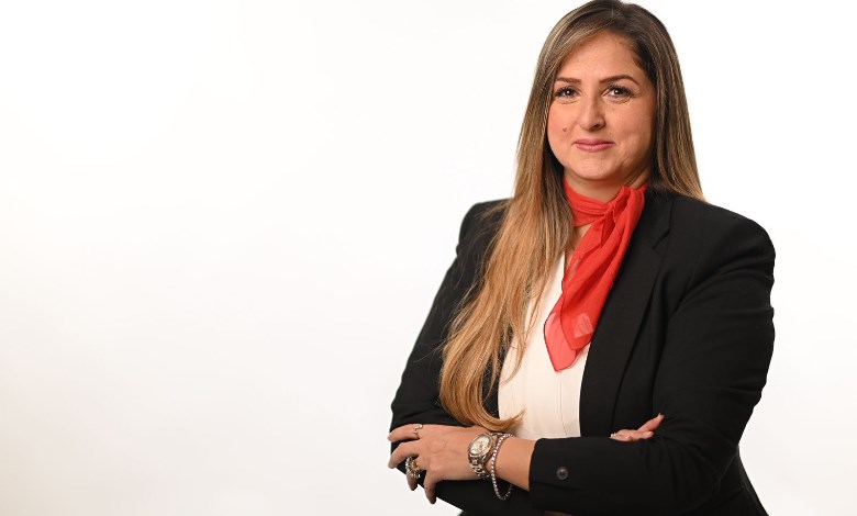 النائبة لبنى عبدالعزيز 