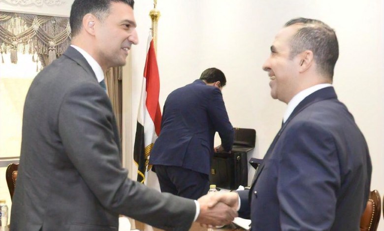 النائب مصطفى البهي مع وزير الصناعة