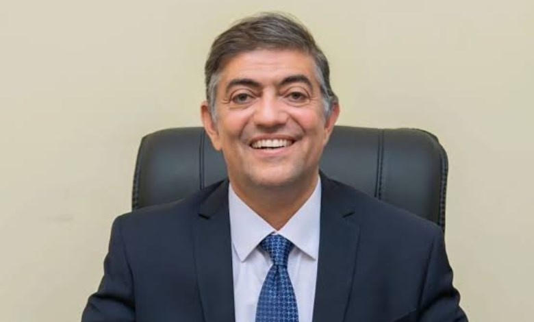 الدكتور هشام مصطفى عبدالعزيز 
