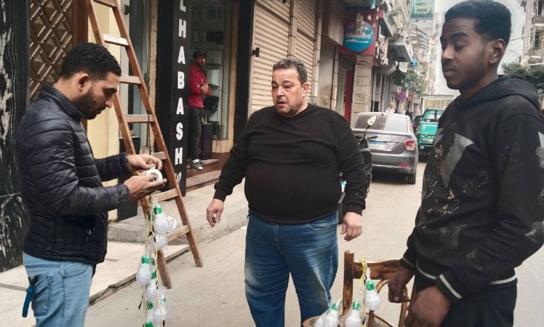 قيادي مستقبل وطن يضيء شوارع الإسكندرية 