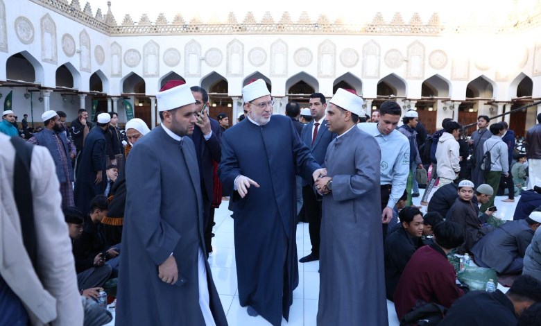 وكيل الأزهر يتابع إفطار الجامع الأزهر 