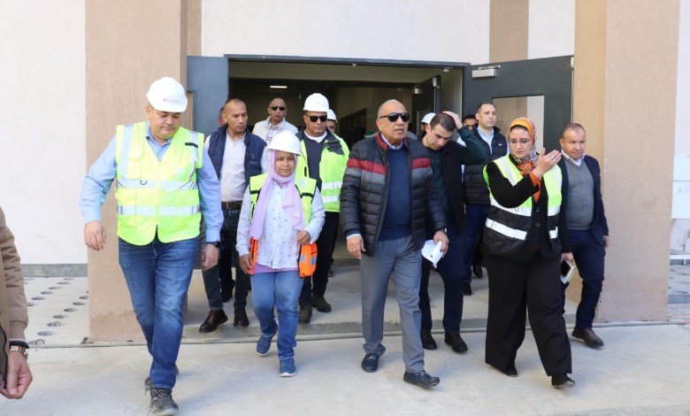 وزير الكهرباء يتفقد محطة الربط المصري السعودي ببدر تمهيدًا لإطلاق التيار