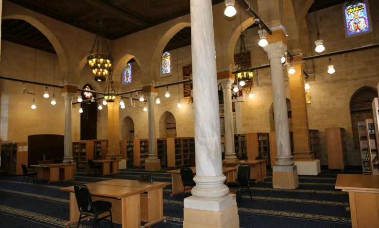 صورة من الداخل 