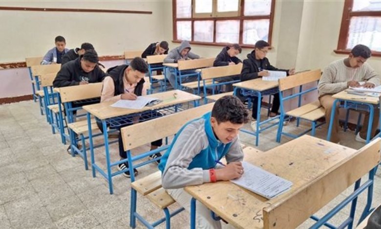 لجان الامتحانات 