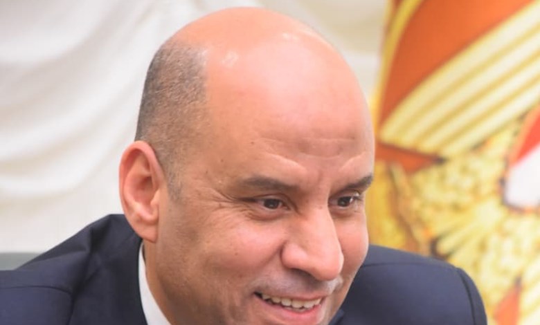 وزير العمل يقود حراكًا مكثفًا لخدمة المواطن 