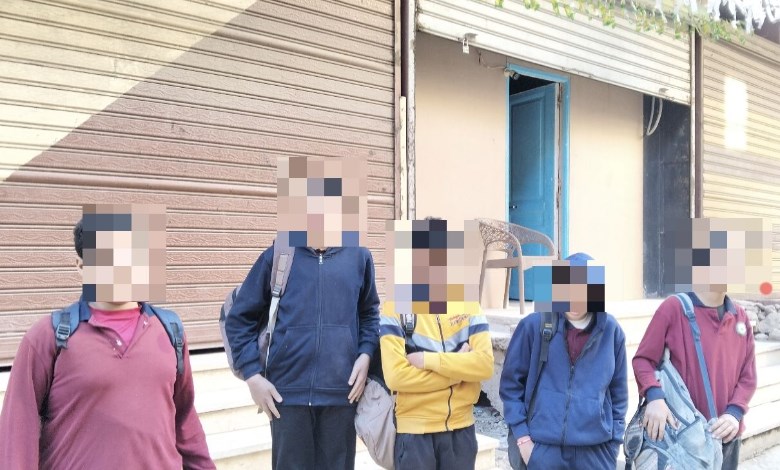 التحفظ على عدد من الطلاب