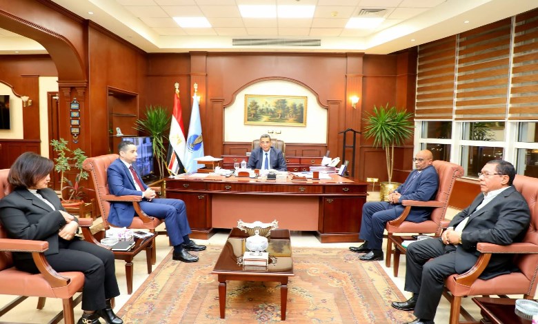 محافظ ونواب البحر الأحمر 