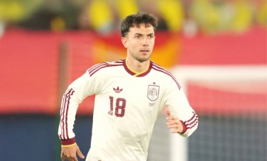 زوبيميندي لاعب منتخب إسبانيا