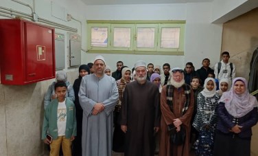 رئيس منطقة سوهاج الأزهرية يودع طلاب المسابقات النهائية 