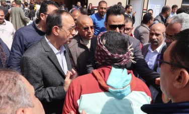 محافظ سوهاج يوجه بنقل مواطن لمستشفى سوهاج العام