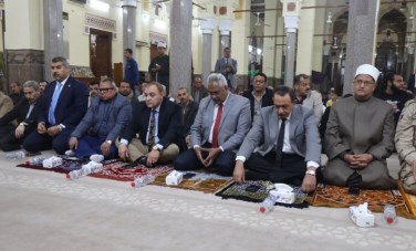 محافظ سوهاج يشهد احتفال ليلة القدر بمسجد العارف بالله 