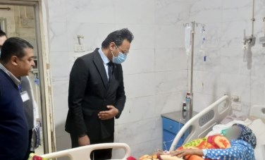 وكيل وزارة الصحة بسوهاج بجولة مفاجئة بمستشفى الحميات