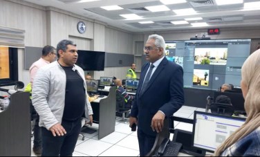 النائب كمال سليمان يتابع الأحوال الجوية من غرفة السيطرة