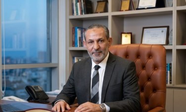 اياد الخولى 