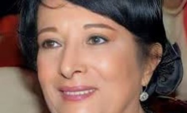 سميرة عبدالعزيز 