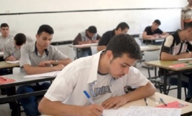 طلاب الإعدادية 
