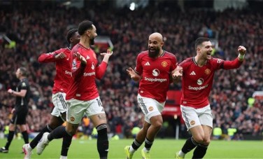 مانشستر يونايتد ضد أستون فيلا