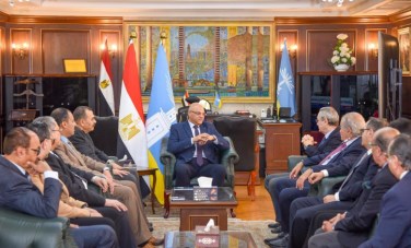 لقاء محافظ الإسكندرية واعضاء جمعية رجال الأعمال