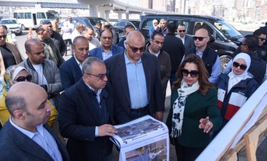وزيرة التنمية المحلية ومحافظ الإسكندرية يتفقدان المحاور المرورية 