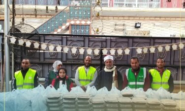 أوقاف نجع حمادي و"مصر الخير" ينظمان مائدة إفطار