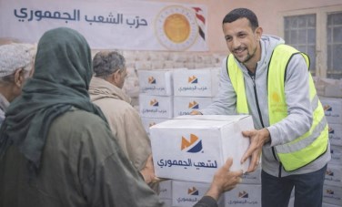 الشعب الجمهوري أمانة قنا يوزع 1000 كرتونة رمضانية