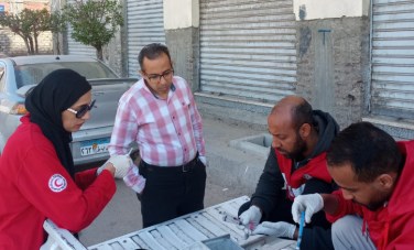 تحصين وتطعيم 48 من الكلاب الضالة بقنا