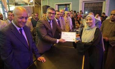 محافظ قنا يشهد تكريم حفظة القرآن الكريم 