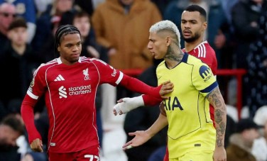 ليفربول وتوتنهام 