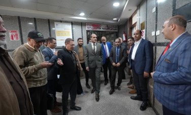 محافظ أسيوط يزور مستشفى الإيمان العام والشاملة 