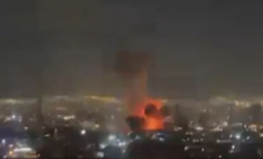 قصف مقر التليفزيون الإيراني