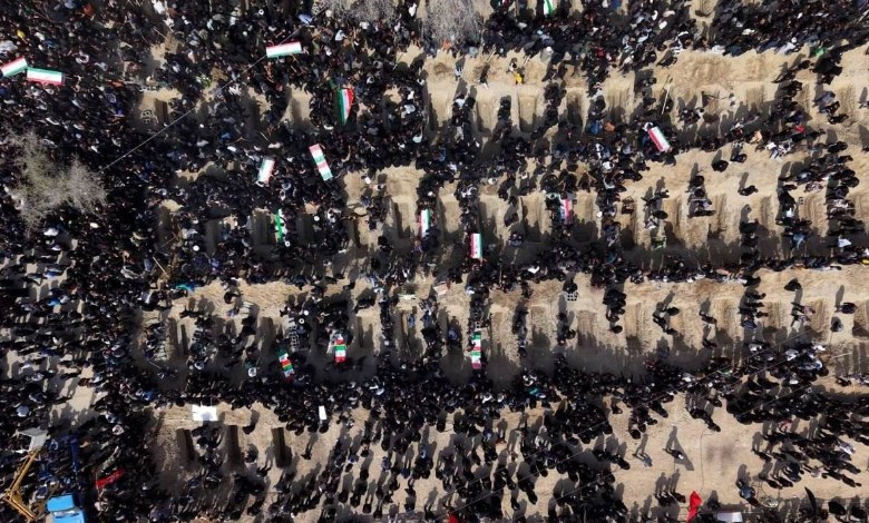 من الجنازة