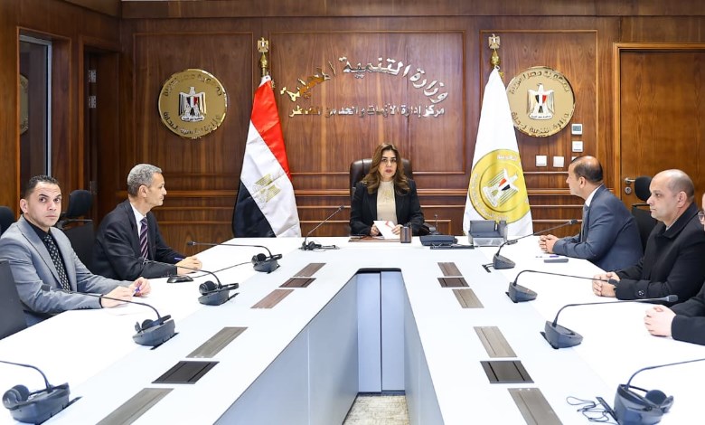 الدكتورة منال عوض وزيرة التنمية المحلية و البيئة 