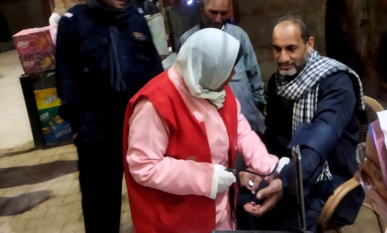 توقيع الكشف الطبي على أهالي سوهاج