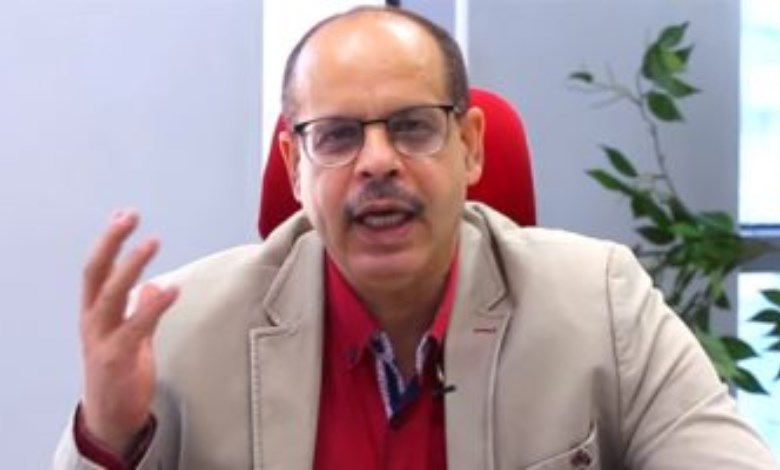 الكاتب الصحفي أكرم القصاص