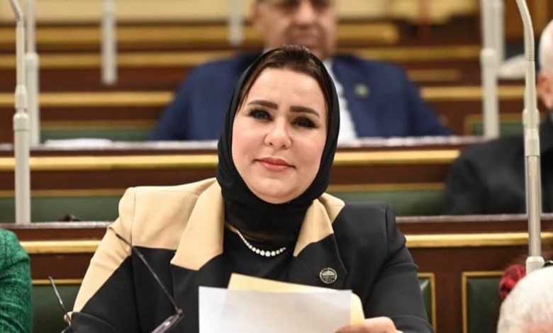 نيفين الكاتب 