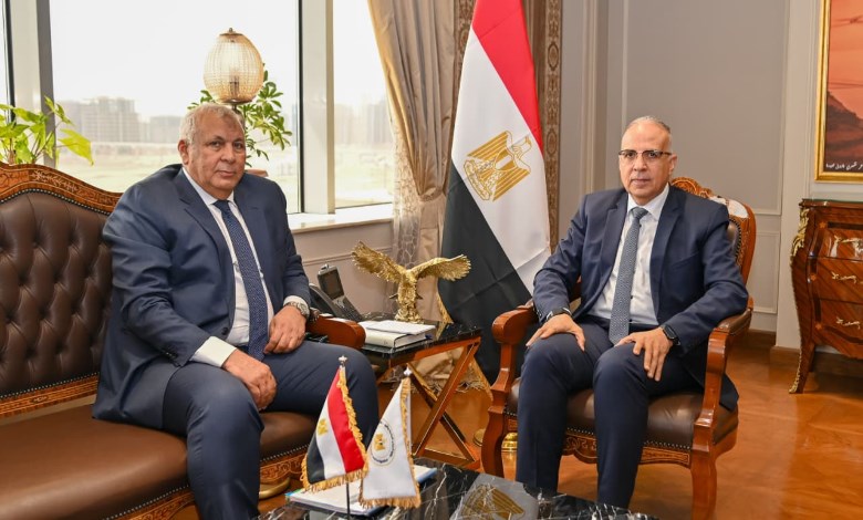 وزير الري ومحافظ مطروح