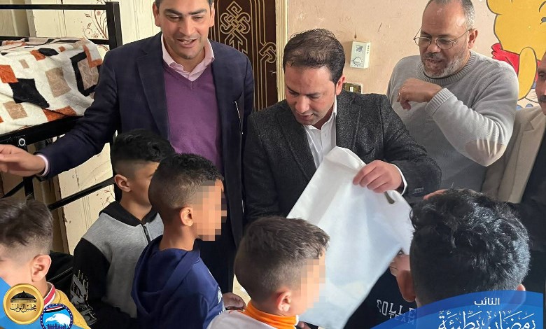 برلماني يوزع هدايا العيد علي الأيتام بالإسكندرية 