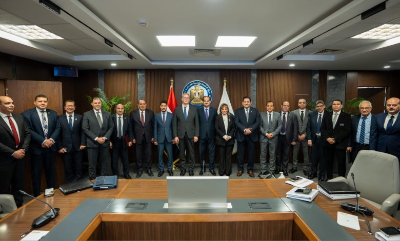 وزير البترول: توجيهات الرئيس بسداد مستحقات الشركاء رسالة ثقة للاستثمار.. والاستعداد المبكر لتأمين احتياجات الصيف من الطاقة