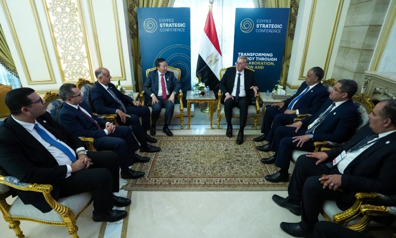 وزير البترول يبحث مع BP التوسع في أنشطة الغاز والطاقة منخفضة الكربون بمصر